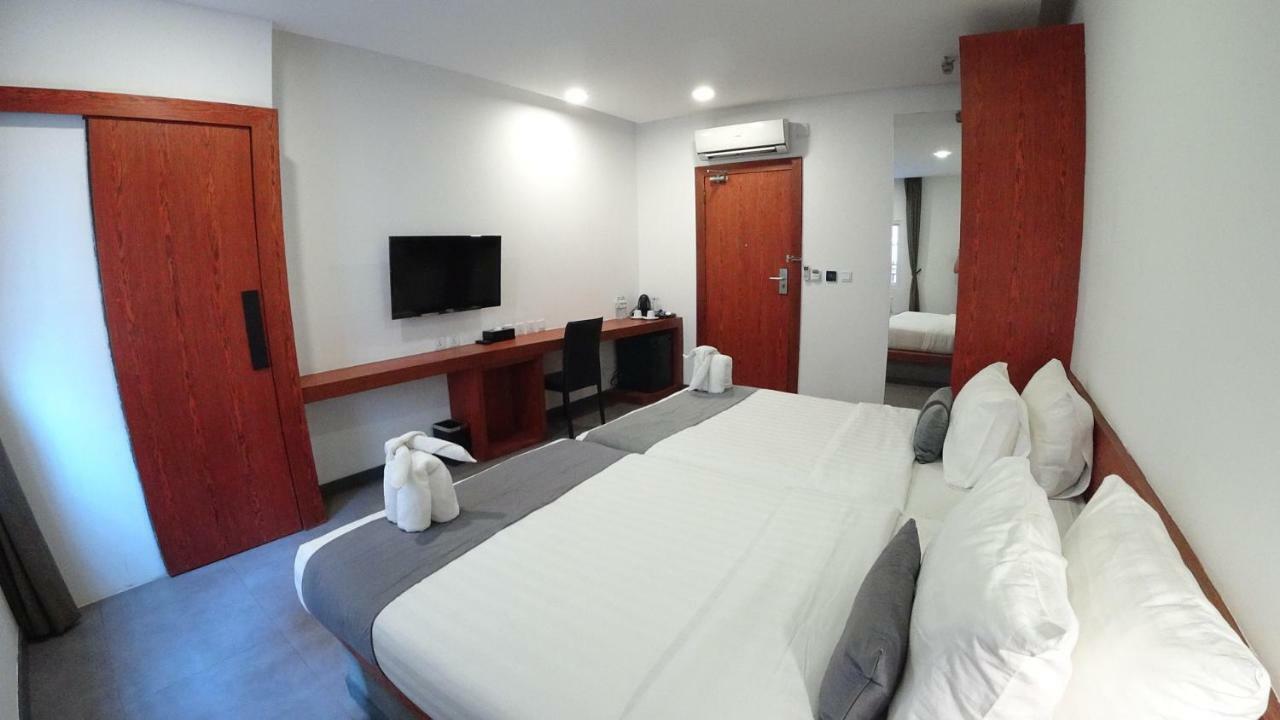 Hotel Records พนมเปญ ภายนอก รูปภาพ