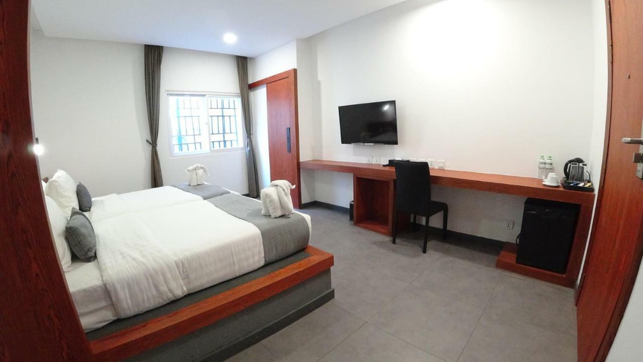 Hotel Records พนมเปญ ภายนอก รูปภาพ