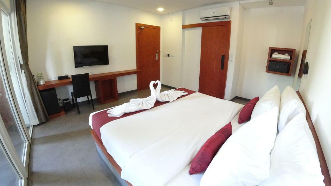 Hotel Records พนมเปญ ภายนอก รูปภาพ