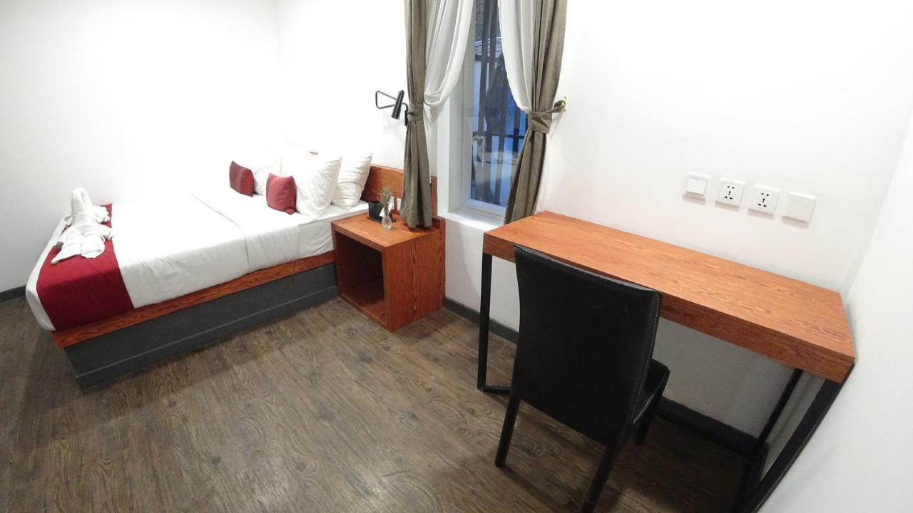 Hotel Records พนมเปญ ภายนอก รูปภาพ