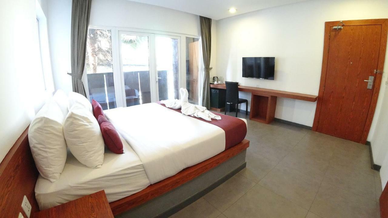 Hotel Records พนมเปญ ภายนอก รูปภาพ