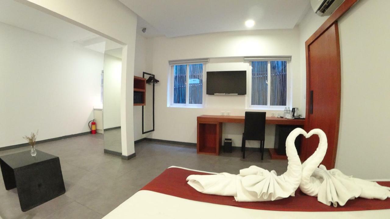 Hotel Records พนมเปญ ภายนอก รูปภาพ