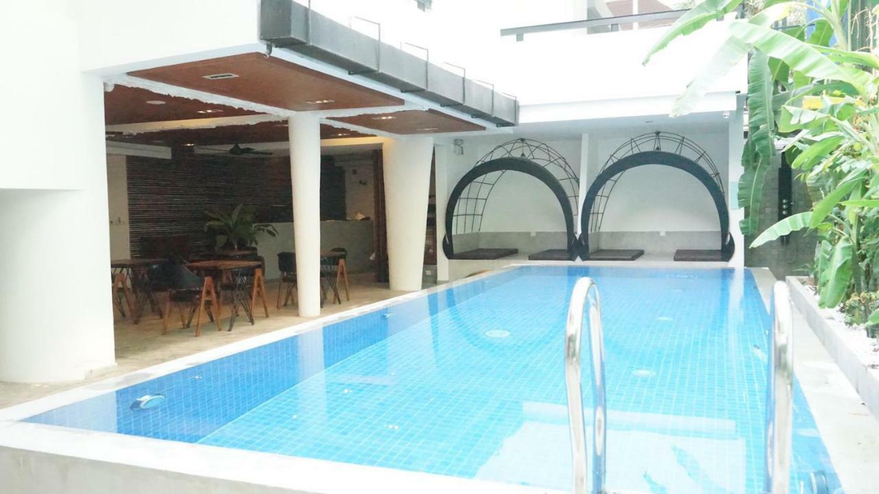 Hotel Records พนมเปญ ภายนอก รูปภาพ